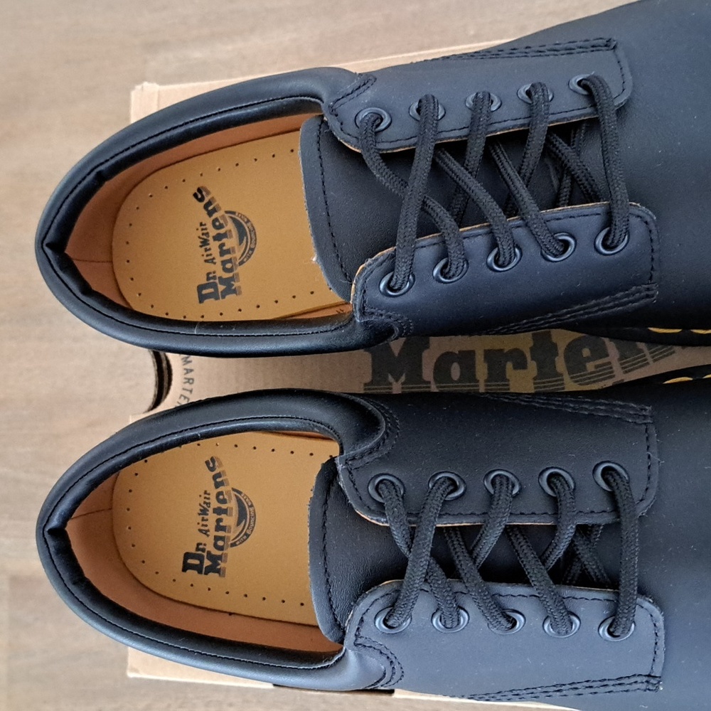 Dr. Martens 8053 Leather Platform Casual Shoes - Color: Black - Size: 11 - Picture 4 of 9